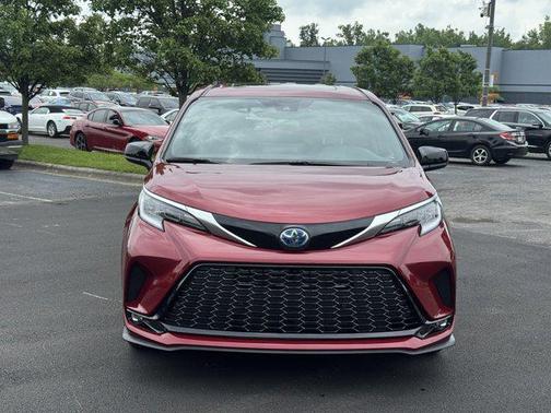2024 Toyota Sienna XSE 7 Passenger