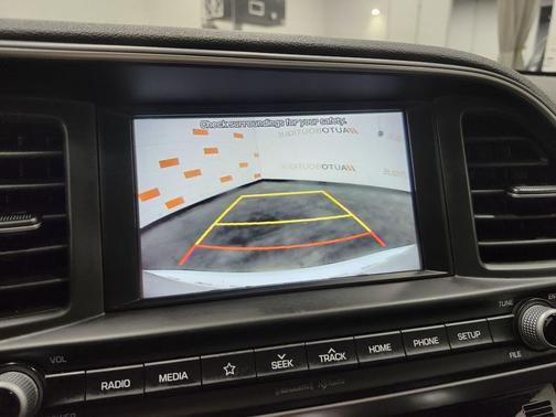 Quartz White Pearl 2020 Hyundai ELANTRA SEL
