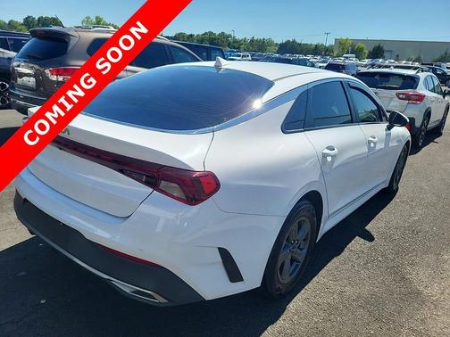 Glacial White Pearl 2022 Kia K5 LX