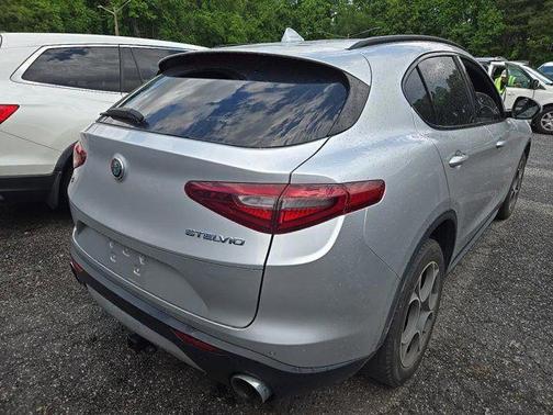 2018 Alfa Romeo Stelvio Ti Sport
