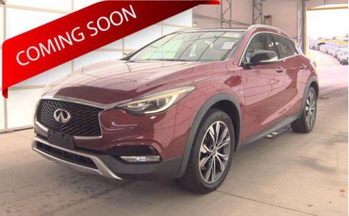 2017 INFINITI QX30 Premium