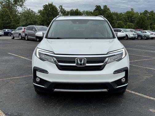 2022 Honda Pilot Touring 8-Passenger