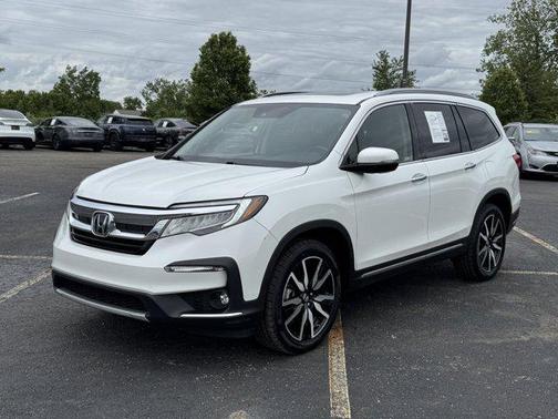 2022 Honda Pilot Touring 8-Passenger