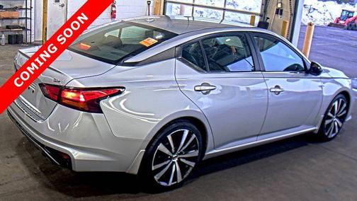 2021 Nissan Altima SR FWD