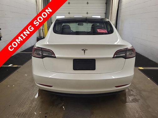 2022 Tesla Model 3 Standard Range