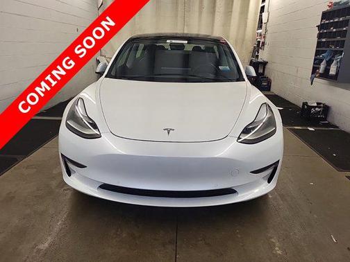 2022 Tesla Model 3 Standard Range