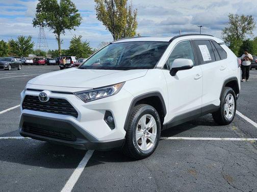2020 Toyota RAV4 XLE
