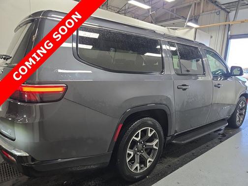 Baltic Gray Metallic Clearcoat 2024 Jeep Wagoneer L Series III 4x4