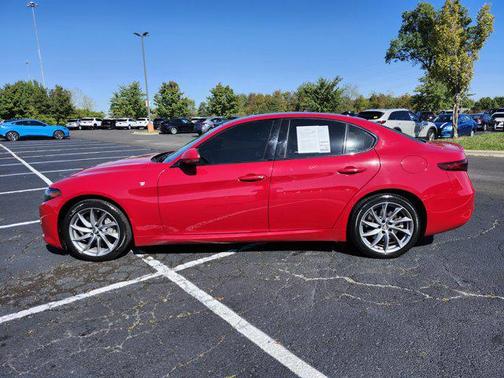 2022 Alfa Romeo Giulia Ti