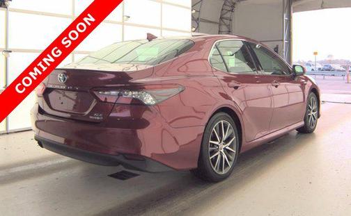 2021 Toyota Camry Hybrid XLE