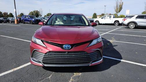 2021 Toyota Camry Hybrid XLE
