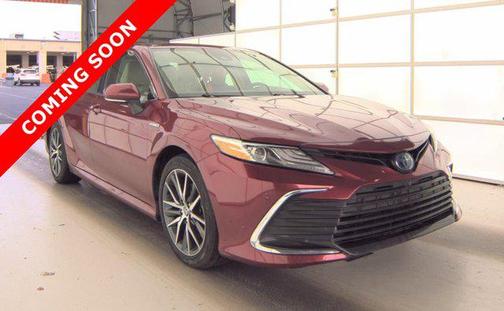 2021 Toyota Camry Hybrid XLE
