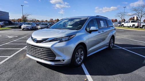 2024 Toyota Sienna XLE