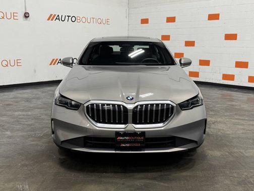 2025 BMW 530 i xDrive