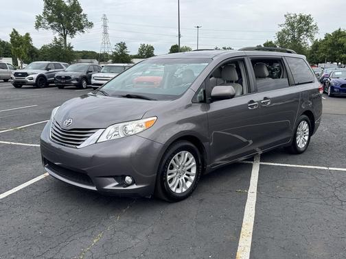 Predawn Gray Mica 2014 Toyota Sienna XLE