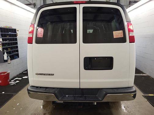 2017 Chevrolet Express 3500 LT