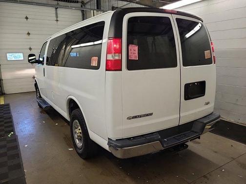 2017 Chevrolet Express 3500 LT