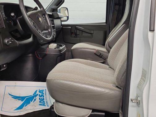 2017 Chevrolet Express 3500 LT