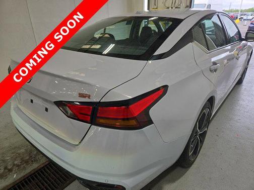 Gray Sky Pearl 2024 Nissan Altima SR FWD