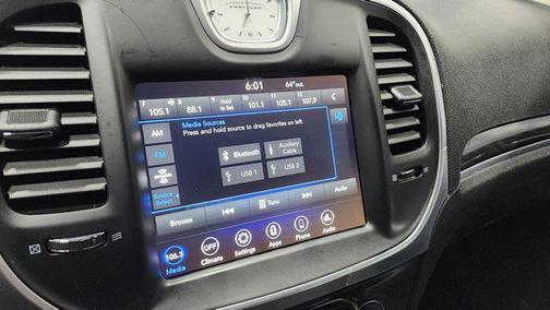 2020 Chrysler 300 Touring