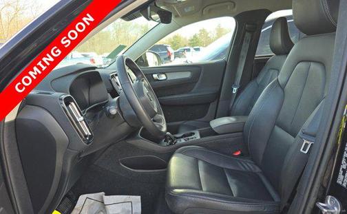 2024 Volvo XC40 B5 Core Bright Theme