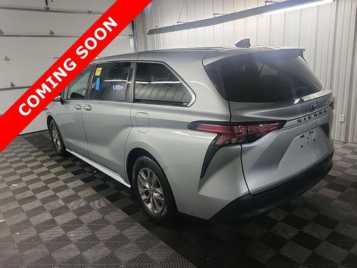 Celestial Silver Metallic 2021 Toyota Sienna LE