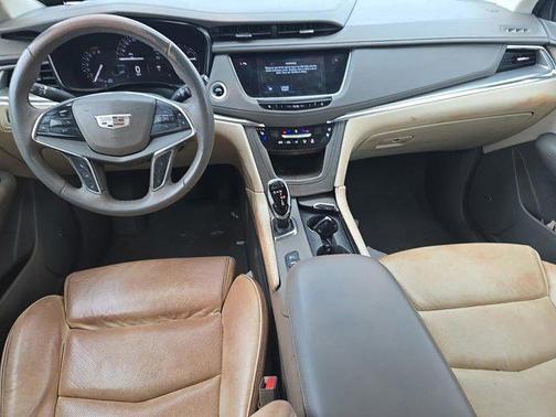 2017 Cadillac XT5 Premium Luxury