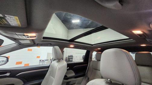 2018 Toyota Highlander Limited Platinum