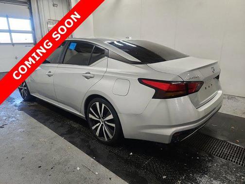 2022 Nissan Altima SR FWD