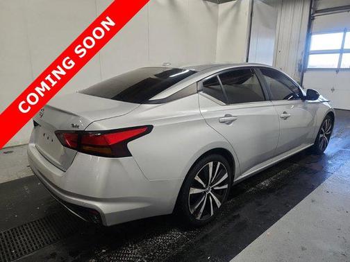 2022 Nissan Altima SR FWD