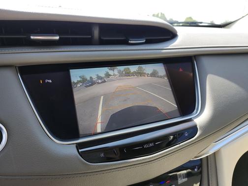 Dark Granite Metallic 2017 Cadillac XT5 Luxury