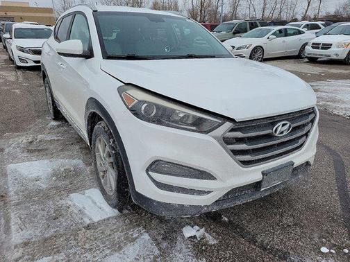 2017 Hyundai TUCSON SE