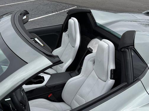 2023 Chevrolet Corvette Stingray w/2LT