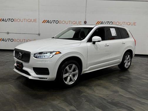 2022 Volvo XC90 T5 Momentum