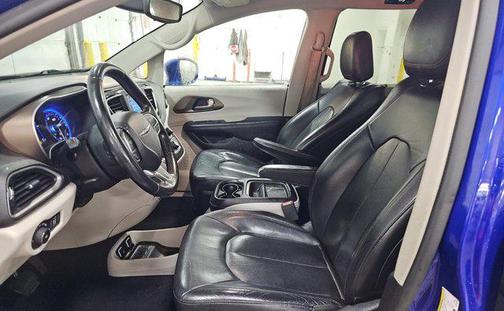 2018 Chrysler Pacifica Touring-L