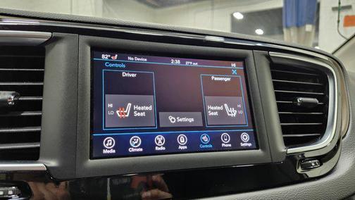 2018 Chrysler Pacifica Touring-L