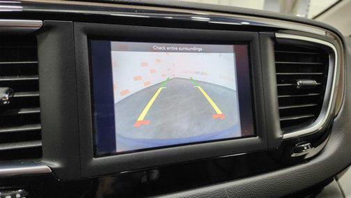 2018 Chrysler Pacifica Touring-L