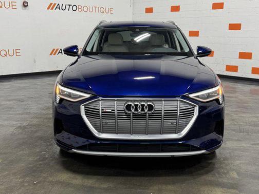 2021 Audi e-tron Premium Plus