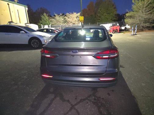 2020 Ford Fusion Hybrid SE