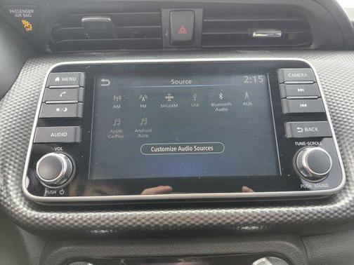 Deep Blue Pearl Metallic 2020 Nissan Kicks SV