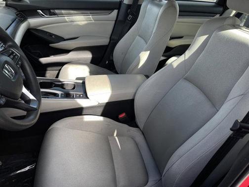 Photo 5 of 26 of 2018 Honda Accord LX