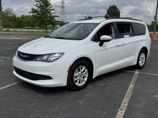 2021 Chrysler Voyager LXI