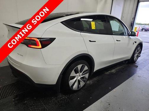 2022 Tesla Model Y Long Range Dual Motor All-Wheel Drive
