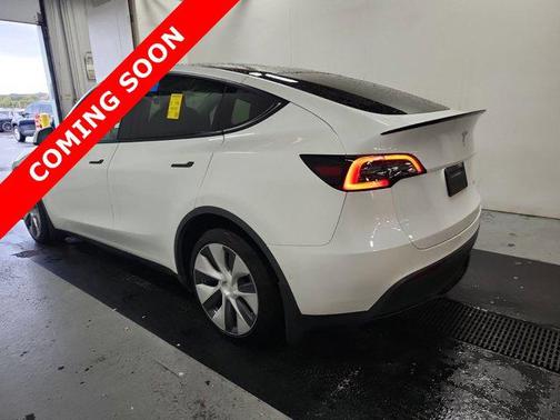 2022 Tesla Model Y Long Range Dual Motor All-Wheel Drive