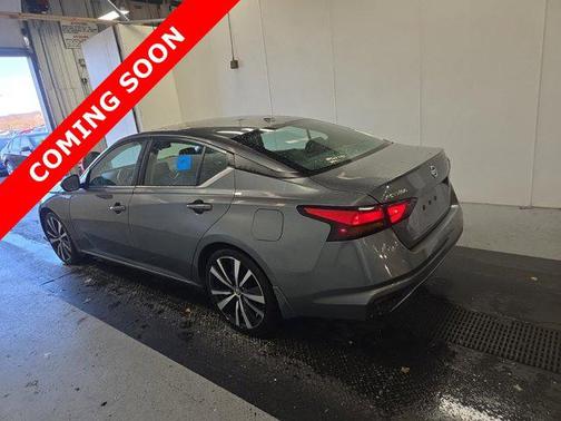 2022 Nissan Altima SR FWD