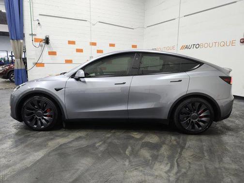 2024 Tesla Model Y Performance Dual Motor All-Wheel Drive