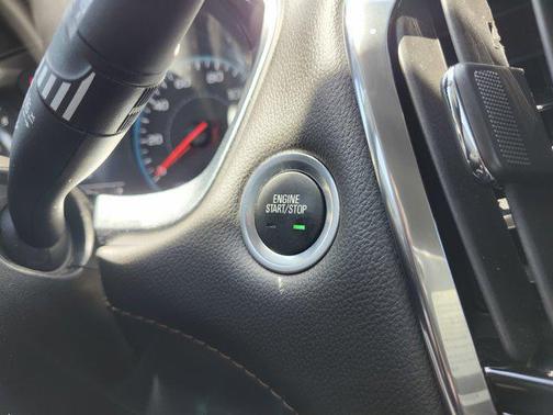 Mosaic Black Metallic 2020 Chevrolet Traverse LS