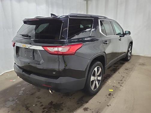 Mosaic Black Metallic 2019 Chevrolet Traverse LT Leather