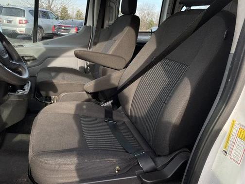 Photo 5 of 24 of 2018 Ford Transit-250 Base