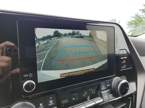 Wind Chill Pearl 2023 Toyota Highlander XLE